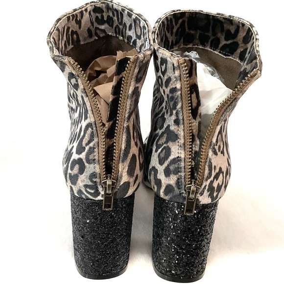 NOT RATED CHERRY VELVET ANIMAL PRINT GLITTER BLOCK HEEL BOOTS SIZE 10 - Picture 11 of 14